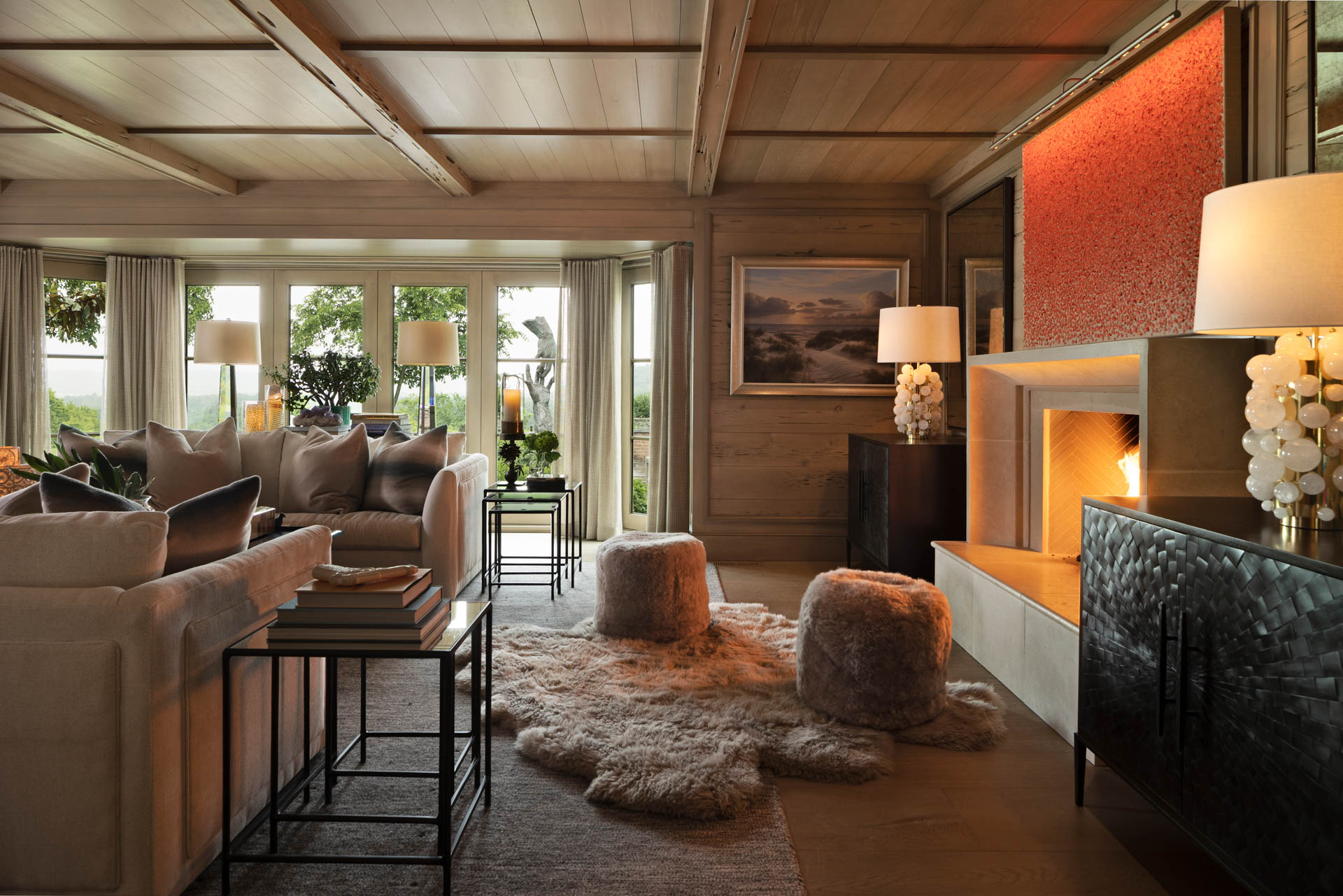Experience a harmonious blend of modern and traditional elements, characterized by clean lines, neutral colors, and natural materials. Discover a space that is both stylish and inviting, perfect for creating a haven of comfort and personalization.