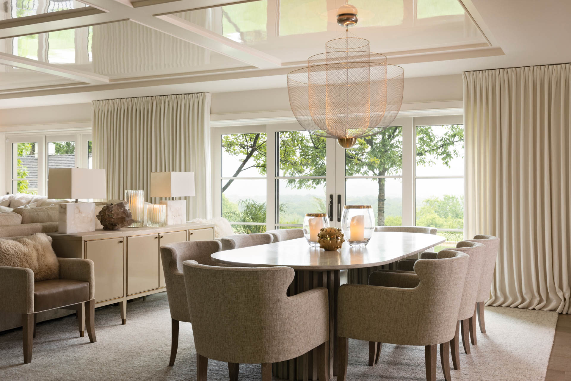 Experience a harmonious blend of modern and traditional elements, characterized by clean lines, neutral colors, and natural materials. Discover a space that is both stylish and inviting, perfect for creating a haven of comfort and personalization.